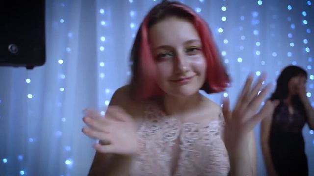 Ведущий Дмитрий Завадский (выпускной) смотреть онлайн