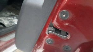 заклинил замок и замерз аккумулятор на рено сандеро степвей