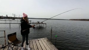 ОТКРЫТИЕ СЕЗОНА. РЫБАЛКА НА ФИДЕР. Рефтинское водохранилище. Ловлю плотву, подлещиков и карасей.