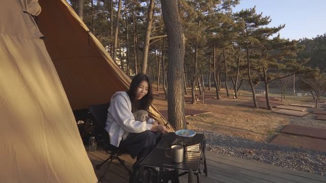 휘몰아치는 매서운 바다 바람 속에서 파도와 함께 솔로캠핑?ㅣ파도 소리 ASMR l 킬바사소세지피자ㅣ장어덮밥