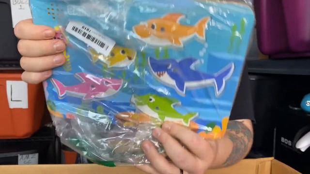 We Bought An Amazon Mystery Box of Toys! Unboxing Customer Returns to Sell On EBay For Profit! смотреть онлайн