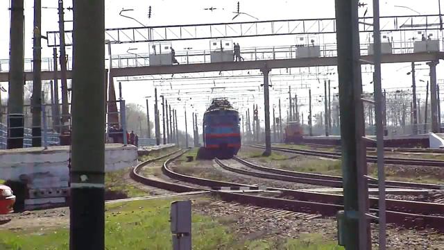 Одесский движ, апрель-май 2012. ВЛ60к, ВЛ60пк, ВЛ80т, ВЛ80с, ЭР9е, ЭР9т смотреть онлайн