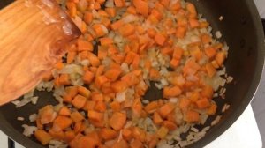 Самый популярный рецепт в общаге - РИС С ТУШЕНКОЙ