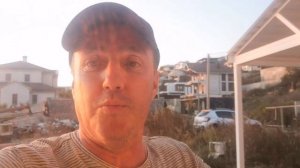 Монолитные стены на участке с уклоном. Показываю свои ошибки.