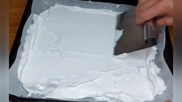 Меренговый рулет с кокосовым кремом тающий во рту! БЕЗ СЛИВОК,БЕЗ ТВОРОЖНОГО СЫРА!