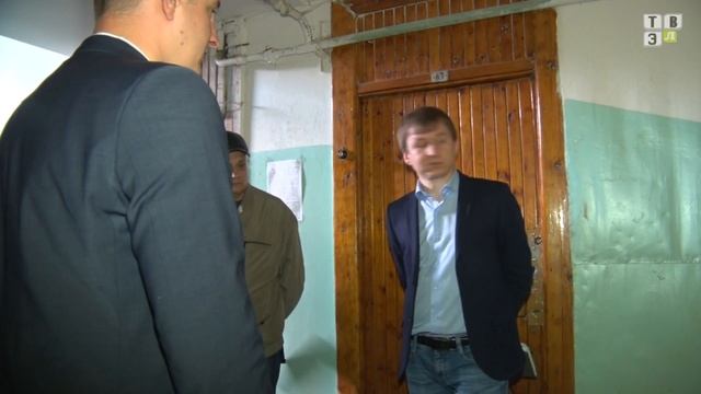 ТВЭл - Денис Семенов проверил ход работ по ремонту подъездов (21.06.17) смотреть онлайн