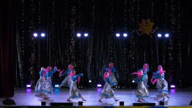 Ой, вставала я ранешенько... народный танец, 13-15 лет, хор. анс. "Надежда" смотреть онлайн