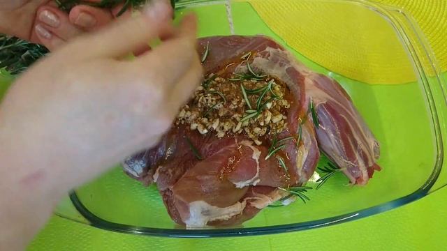 БАРАНИЙ ОКОРОК В ДУХОВКЕ