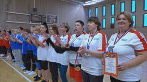 С ПОДАЧИ ЖЕНЩИН _ Соревнованиями по волейболу завершилась Спартакиада работниц УЭВП