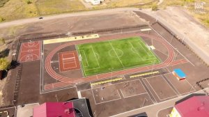 Спортивная площадка школы (Аэросъемка с квадрокоптера в Саранске / Мордовии)