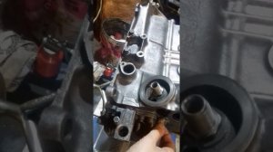 про отверстия в поршнях