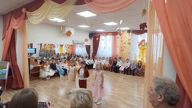 جشن خزان یاسین جانпразднике осеннем "старший группа 8 ясин #осень #праздник #baby смотреть онлайн