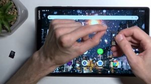 LENOVO Tab M10 Plus - How To Insert Micro SD Card