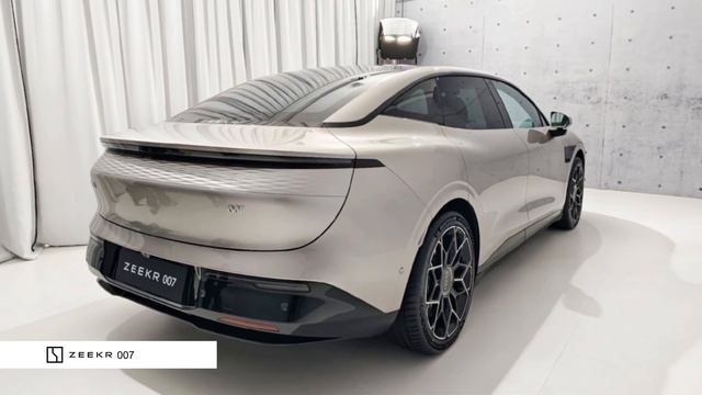 ZEEKR 007 - A New VOLVO Nephew!? смотреть онлайн