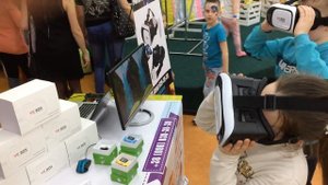 ДЕТИ В ОЧКАХ ВИРТУАЛЬНОЙ РЕАЛЬНОСТИ