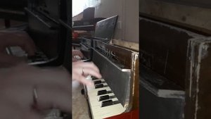 Вдоль по Питерской на двух детских пианино Пионер. Playing the toy piano.