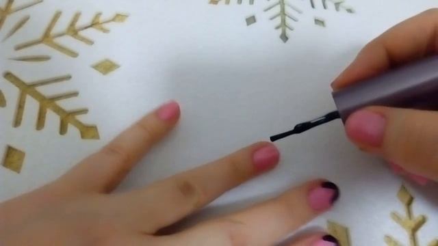 Графический маникюр. Задание 5."Сделай маникюр " треугольными кончиками" "