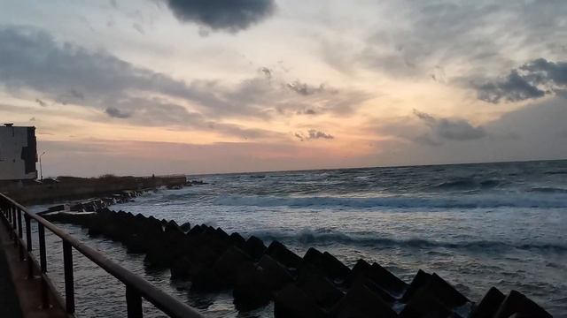 ОГРОМНАЯ КУЧА ВОДЫ ПОВСЮДУ! ЗАТОПИЛО ВЕСЬ БЕРЕГ МАДАГАСКАРА! смотреть онлайн