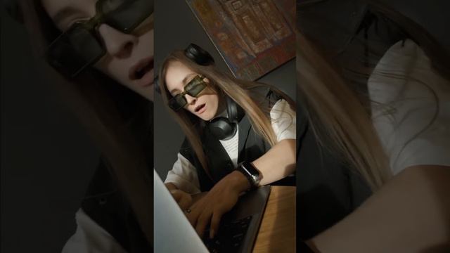 ПроДВИНУТАЯ петербурженка😆 смотреть онлайн