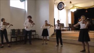 Ансамбль скрипачей младших классов ДМШ им. Р. Глиэра, г. Калининград