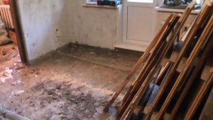 Как снять старые полы