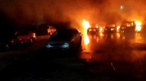 Взрывы прямо в городе. Гражданские машины, жилой район — всё горит!»