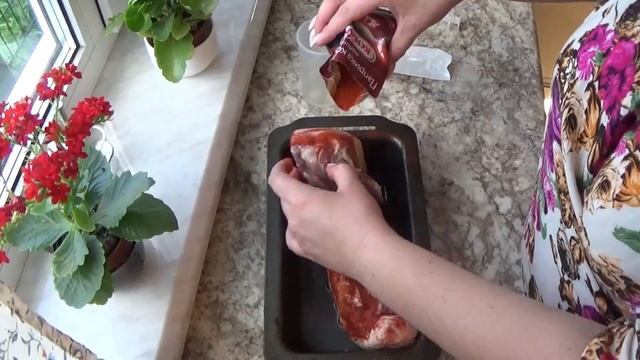 Так просто и вкусно! Свиная грудинка стала беконом! Рецепт в духовке. Домашний бекон из грудинки.