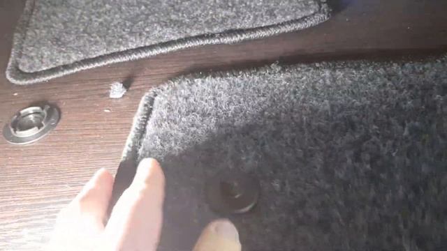 Клипса крепления коврика в ПОЛ