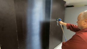 Механизированное нанесение готового к применению клея Oscar для стеклообоев и малярных стеклохолсто