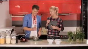 Летний пирог со сливами и манкой