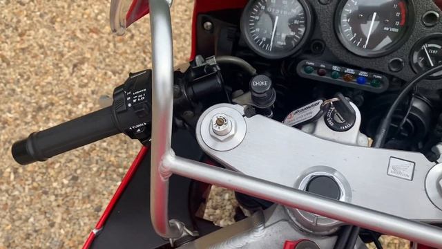 1996 Honda CBR900RR Fireblade walk around, www.cultmotorcycles.co.uk смотреть онлайн