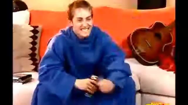 Одеяло - Плед - Халат с рукавами смотреть онлайн