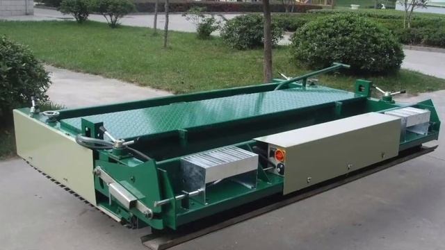 Укладчик резиновой крошки   Распылитель резиновой крошки