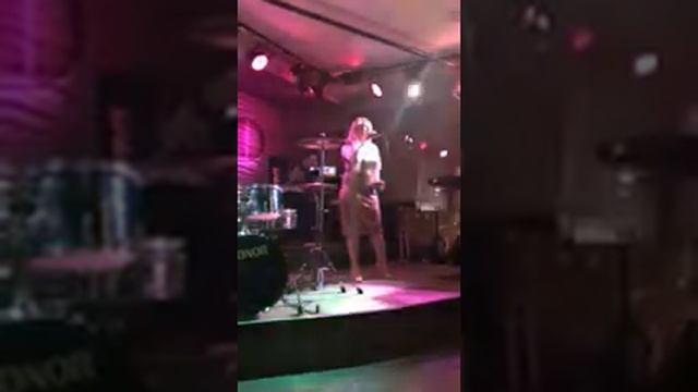 Караоке-клуб Славы Медяника «Соло».песня А.Днепрова «Поцелуи»...(ни ревера,ни монитора..??) смотреть онлайн