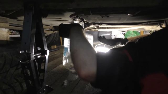 Замена датчика уровня топлива на Дэу Нексии (Daewoo Nexia)
