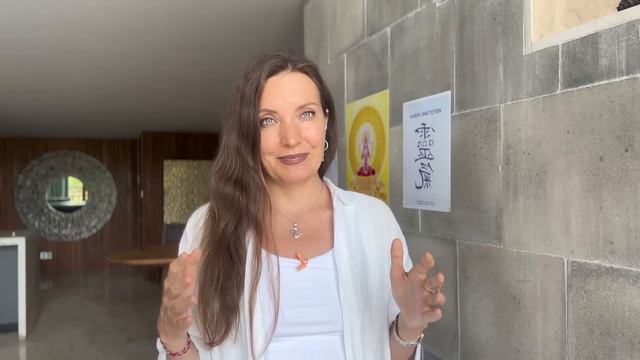 МОЩНАЯ МЕДИТАЦИЯ ДЛЯ ЛУЧШЕГО ГОДА | Круг Рейки с Надей Сок смотреть онлайн