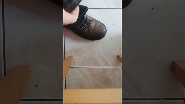 Купуй українське,але не взуття "KONORS"