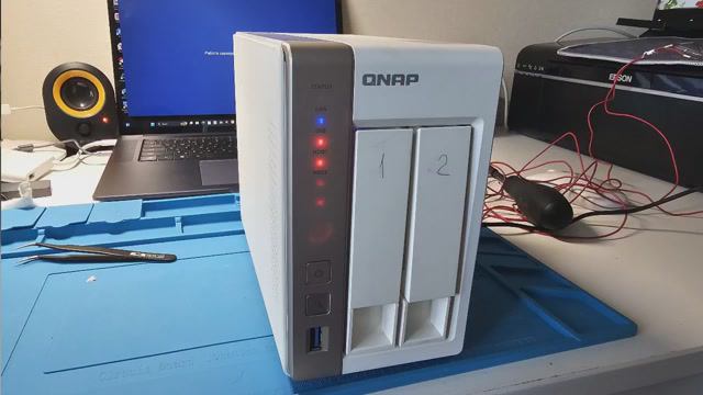 Как загрузить NAS сервер QNAP TS 251, когда горят красные светодиоды