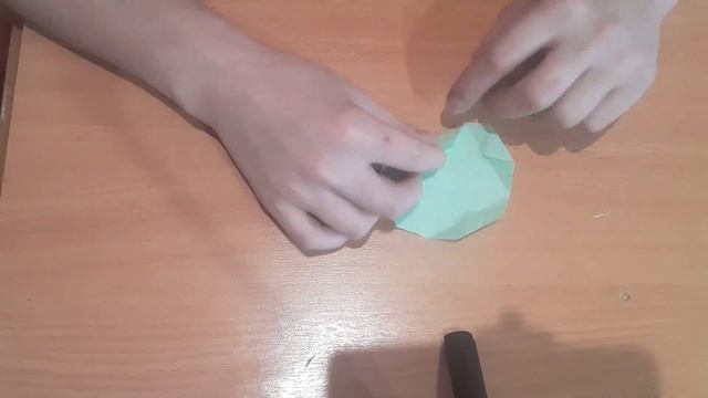 Оригами-поделки из бумаги. Забавная игрушка из бумаги для детей. смотреть онлайн