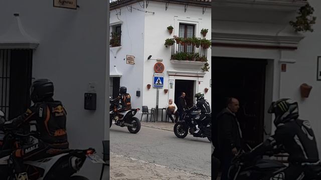 Байкеры в Гразалеме #shortsvideo #spain #жизньвиспании #bike