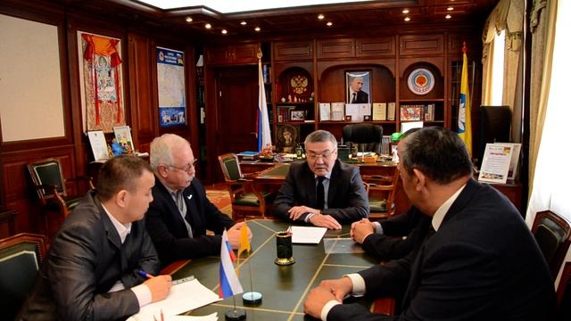 04-03-2019 Встреча Алексея Орлова с руководством регионального штаба ОНФ в Республике Калмыкия смотреть онлайн