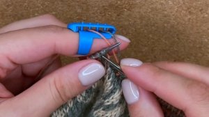 Вязание жаккарда по кругу с протяжками.