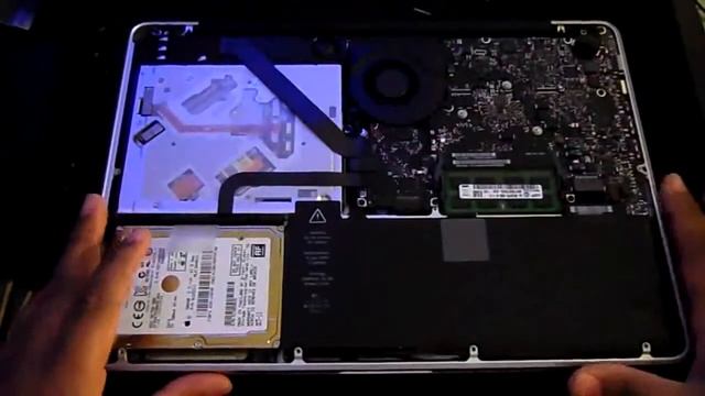 How to Upgrading Macbook Pro 13 (Late 2011) to 8GB DDR3 Memory!! смотреть онлайн