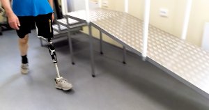 Микропроцессорные коленные модули: "Ходьба с разной скоростью"