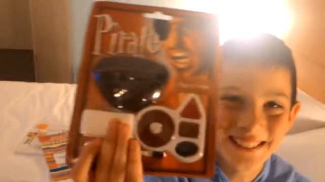 Роналдо открывает свои подарки от мастер класса на Всемирные игры победители Москва 2017 смотреть онлайн