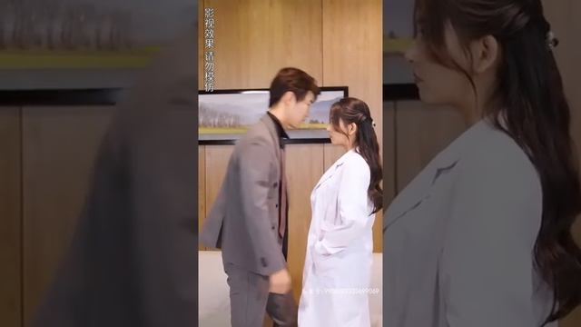 【ENG SUB】心機女心生嫉妒聯合生母給女主酒裏下藥，並叫來倆混混狠狠羞辱，幸好霸道總裁及時出現阻止，並上演了一場瞞天過海的戲碼《成爲大佬掌中寶》全集 #女頻#甜寵#霸道總裁#灰姑娘#短劇#嬌妻