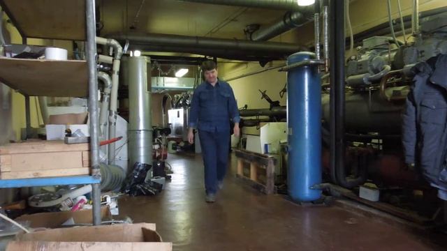 Пуск чиллера после зимней консервации (27.04.2016)-2 смотреть онлайн