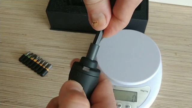 Wiha zu hause. Электро отвертка которая не рвет резьбы и шлицы.
