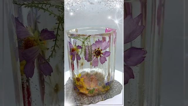 Уникальный стакан из эпоксидной смолы #смола #эпоксидная #длядома#декор #стакан #дизайнерские смотреть онлайн