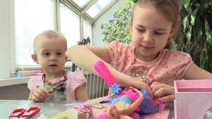 Детские игрушки. Кукла Барби. Ксюша Потоцкая и Алиса играют вместе. Развивающее видео для детей.